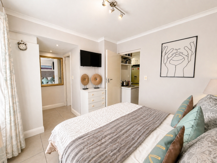 To Let 1 Bedroom Property for Rent in Observatory Western Cape